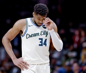 开云平台-字母称队友单干！普林斯：每个人都要带着正确心态打球 做正确事