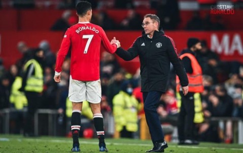 开云集团-曼联高位逼抢问题②：进攻缺乏纵深，逼抢事倍功半！